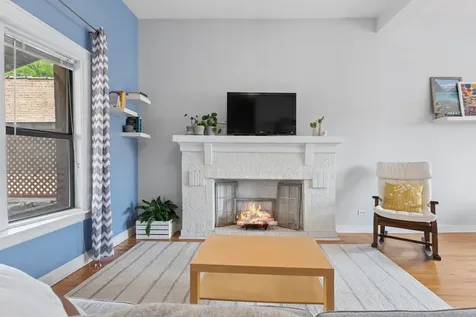 2712 West Leland Avenue Chicago IL 60625