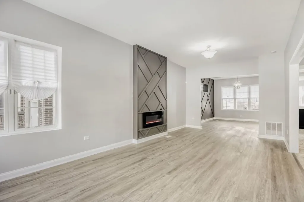 7938 South Loomis Boulevard Chicago IL 60620