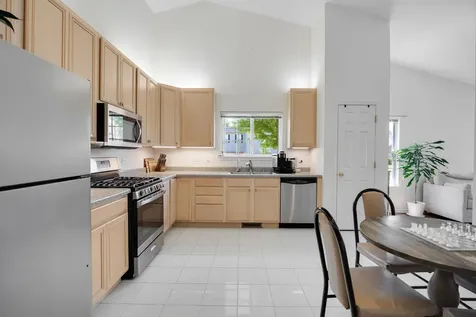1253 Water Stone Circle Wauconda IL 60084