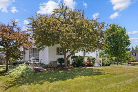1253 Water Stone Circle Wauconda IL 60084