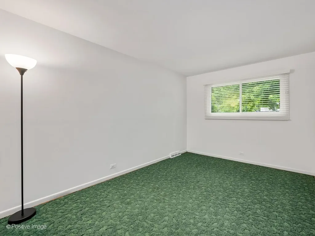 393 Grandview Avenue Glen Ellyn IL 60137