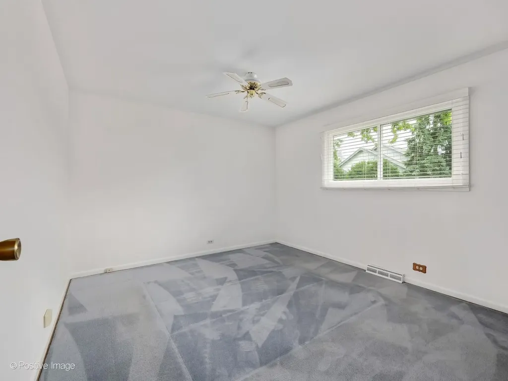 393 Grandview Avenue Glen Ellyn IL 60137