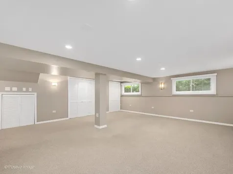 393 Grandview Avenue Glen Ellyn IL 60137