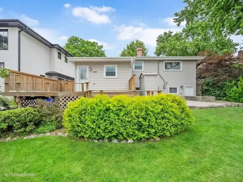393 Grandview Avenue Glen Ellyn IL 60137