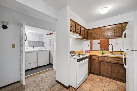 13615 Royal Court Crestwood IL 60418