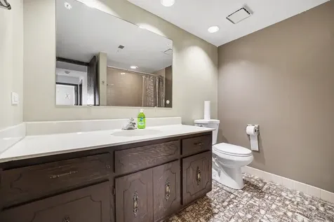13615 Royal Court Crestwood IL 60418