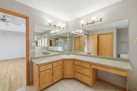 8920 Emerald Court Hickory Hills IL 60457