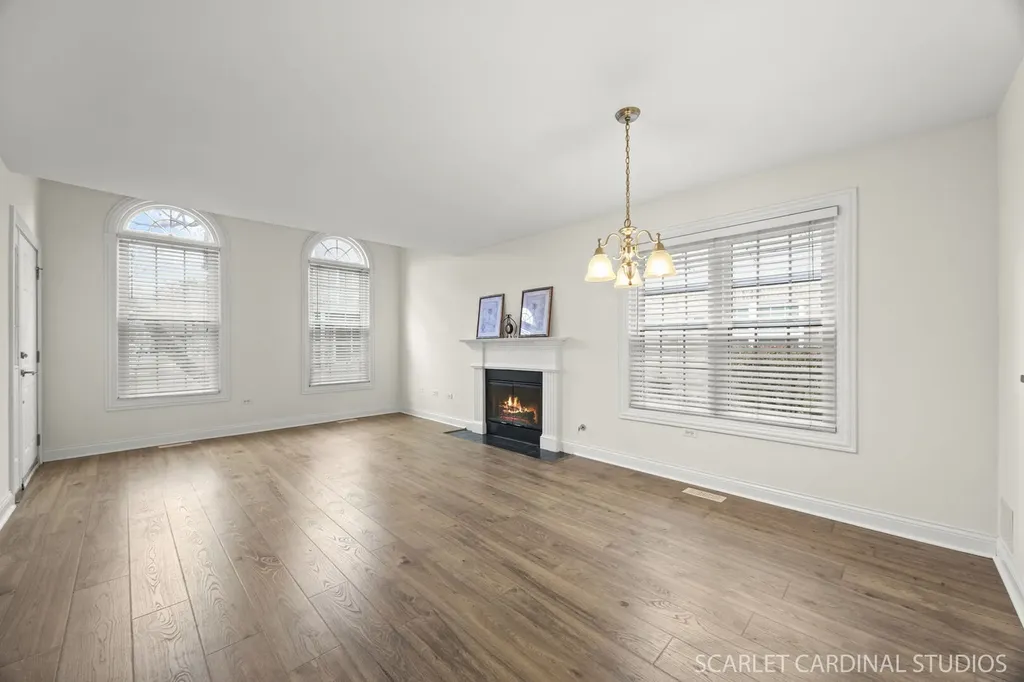35 Foxcroft Road Naperville IL 60565
