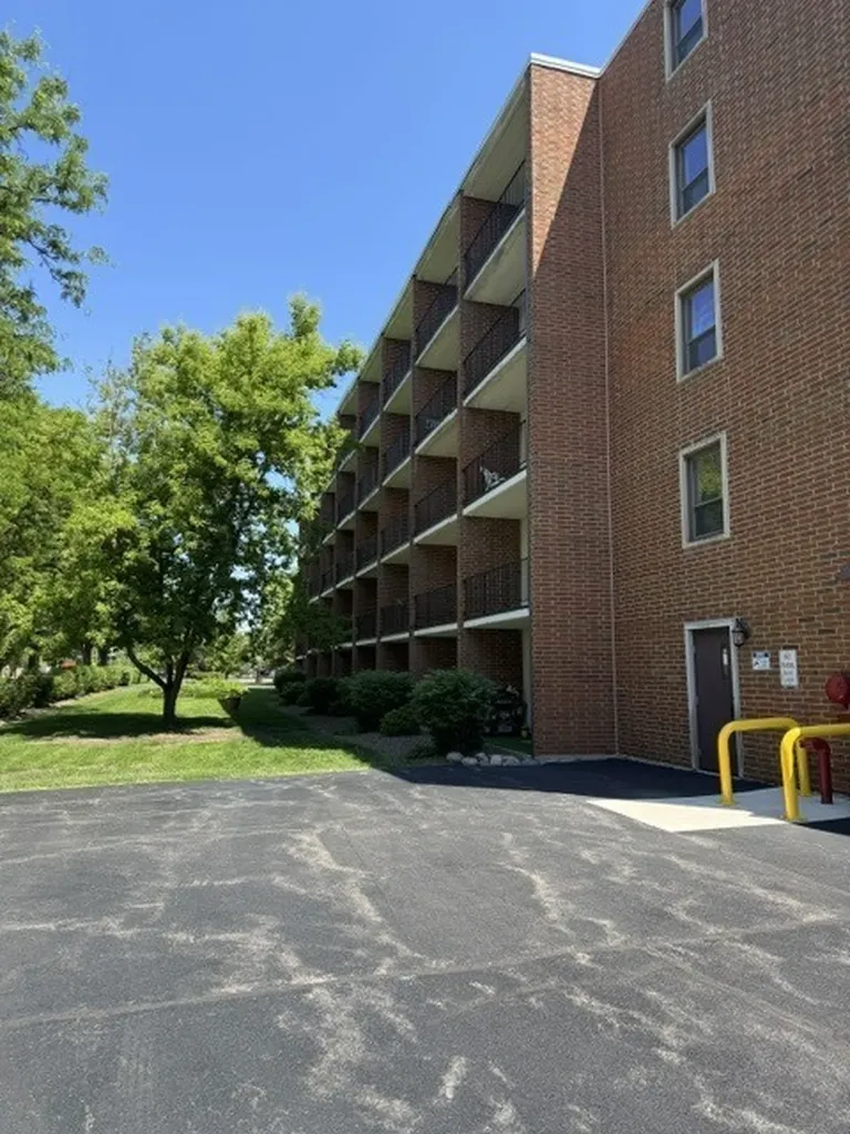 255 South West Avenue Elmhurst IL 60126
