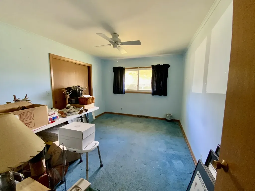 2271 Fitchome Street Aurora IL 60506