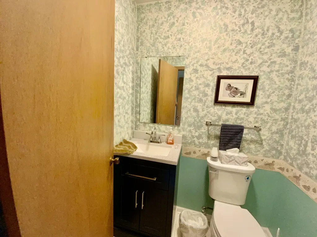2271 Fitchome Street Aurora IL 60506