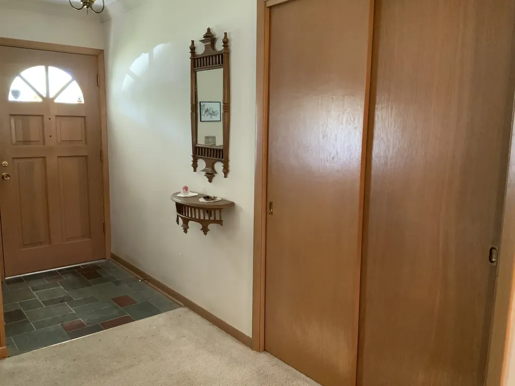 2271 Fitchome Street Aurora IL 60506