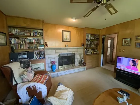 2271 Fitchome Street Aurora IL 60506
