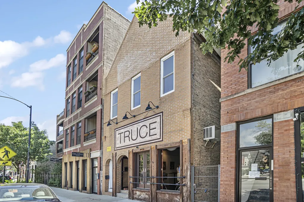 1935 North Damen Avenue Chicago IL 60647