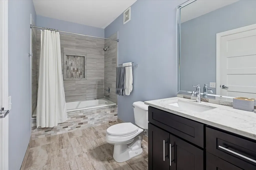 130 South Canal Street Chicago IL 60606