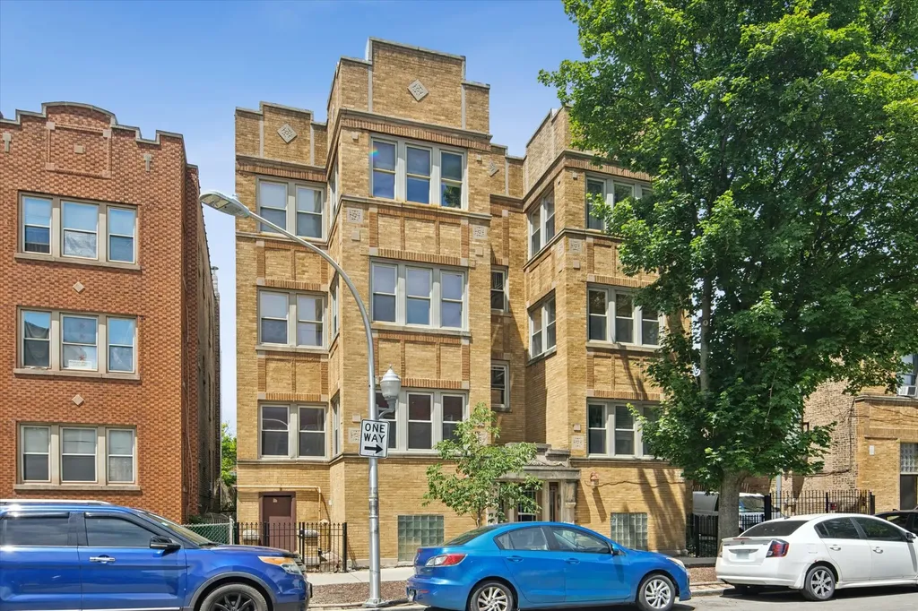 4350 North Albany Avenue Chicago IL 60618