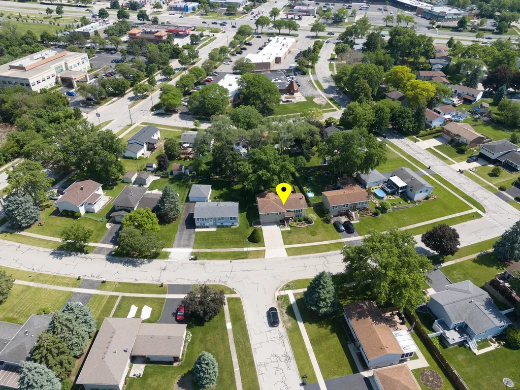 2413 Sioux Avenue Woodridge IL 60517