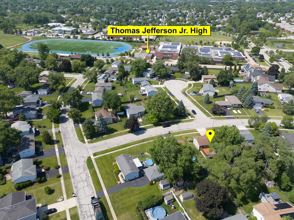 2413 Sioux Avenue Woodridge IL 60517