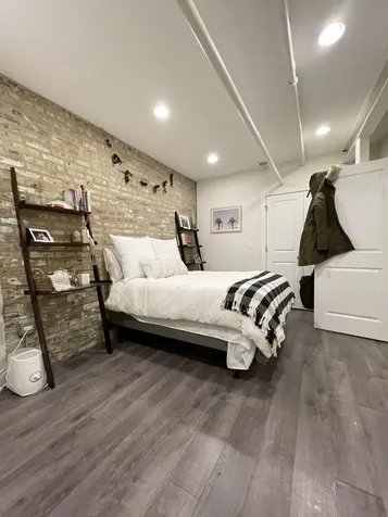1931 North Hoyne Avenue Chicago IL 60647