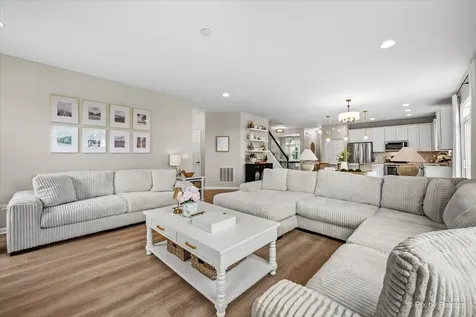 125 Stowe Court Volo IL 60020