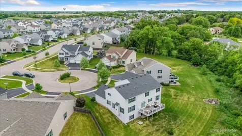 125 Stowe Court Volo IL 60020