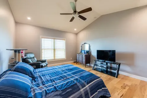 910 Declaration Drive Savoy IL 61874