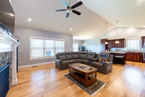 910 Declaration Drive Savoy IL 61874