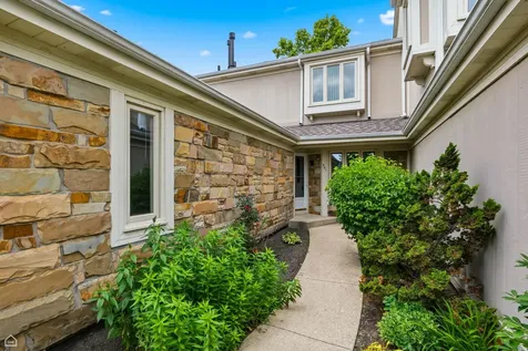 341 Redwing Drive Deerfield IL 60015