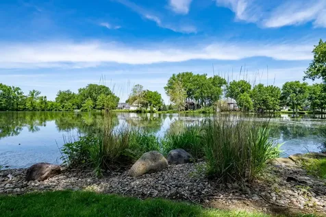 1802 Lake Shore Drive Mahomet IL 61853