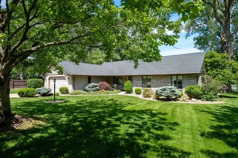 1802 Lake Shore Drive Mahomet IL 61853
