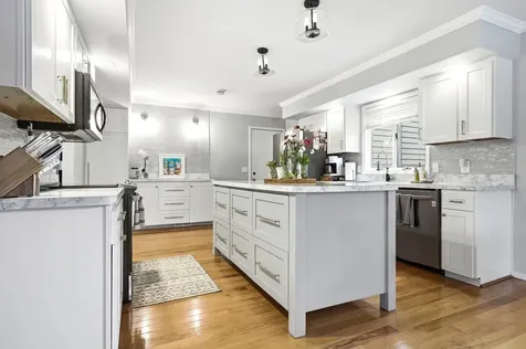 1802 Lake Shore Drive Mahomet IL 61853