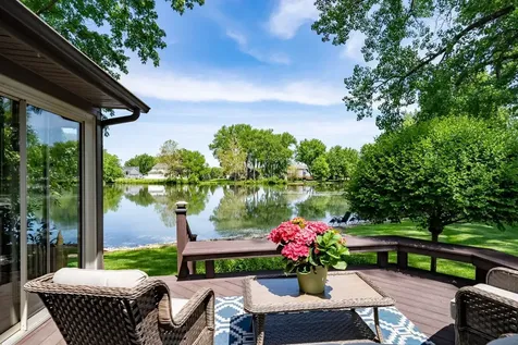 1802 Lake Shore Drive Mahomet IL 61853
