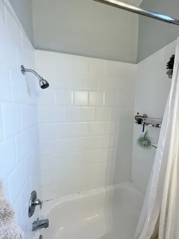 1931 North Hoyne Avenue Chicago IL 60647