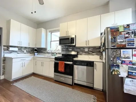 1931 North Hoyne Avenue Chicago IL 60647