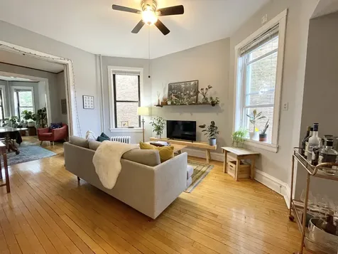 1931 North Hoyne Avenue Chicago IL 60647