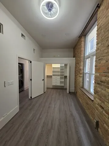 1547 North Milwaukee Avenue N Chicago IL 60622