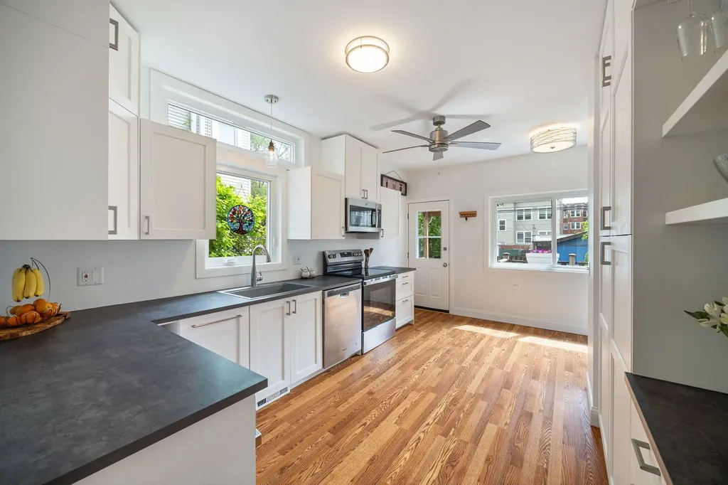 6537 North Greenview Avenue Chicago IL 60626