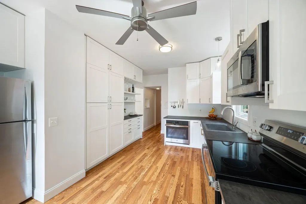 6537 North Greenview Avenue Chicago IL 60626