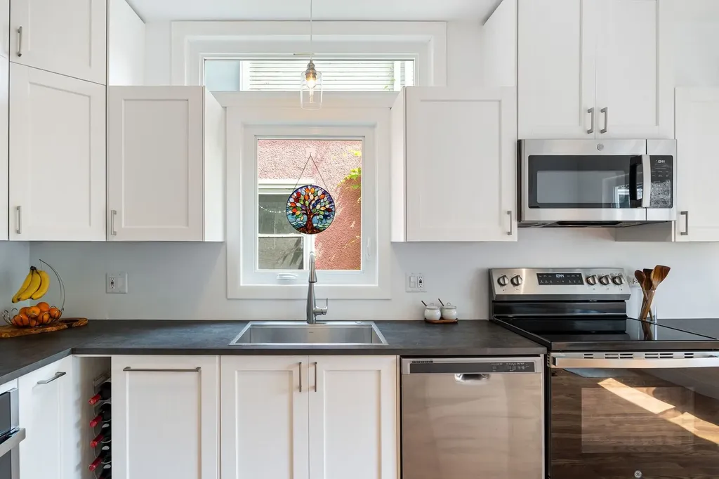 6537 North Greenview Avenue Chicago IL 60626
