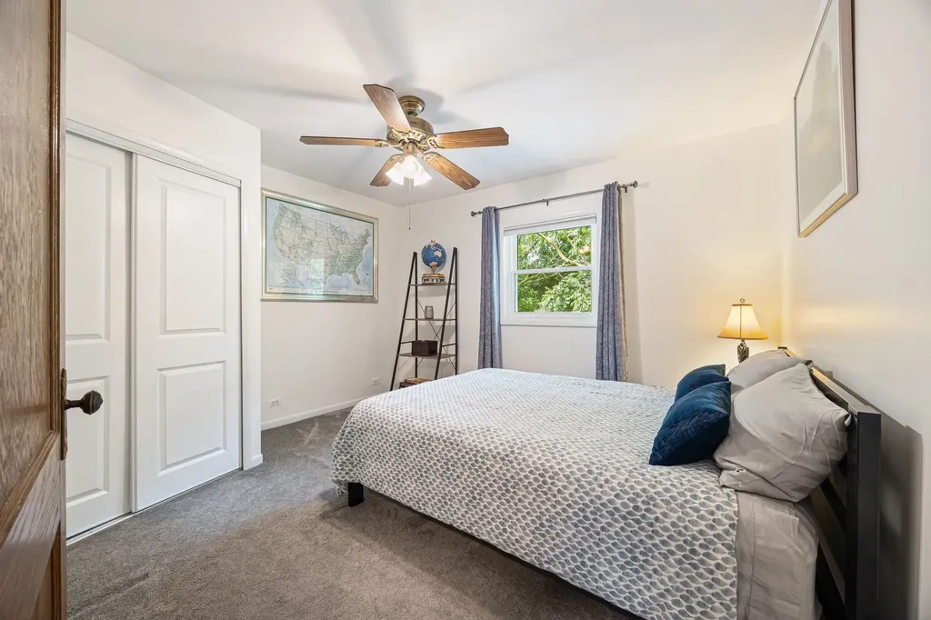 6537 North Greenview Avenue Chicago IL 60626