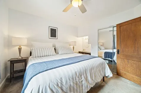 6537 North Greenview Avenue Chicago IL 60626