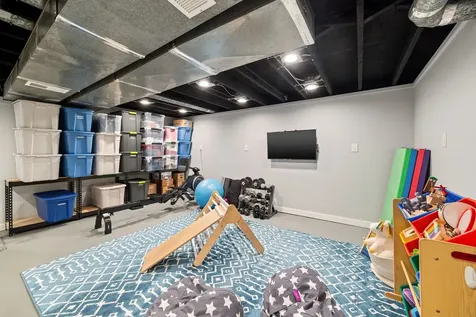 6537 North Greenview Avenue Chicago IL 60626
