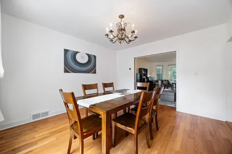6537 North Greenview Avenue Chicago IL 60626