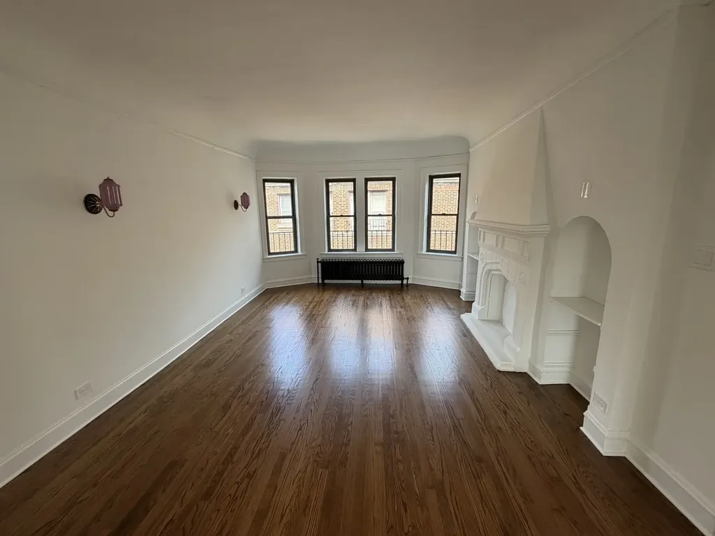 5333 South Dorchester Avenue Chicago IL 60615