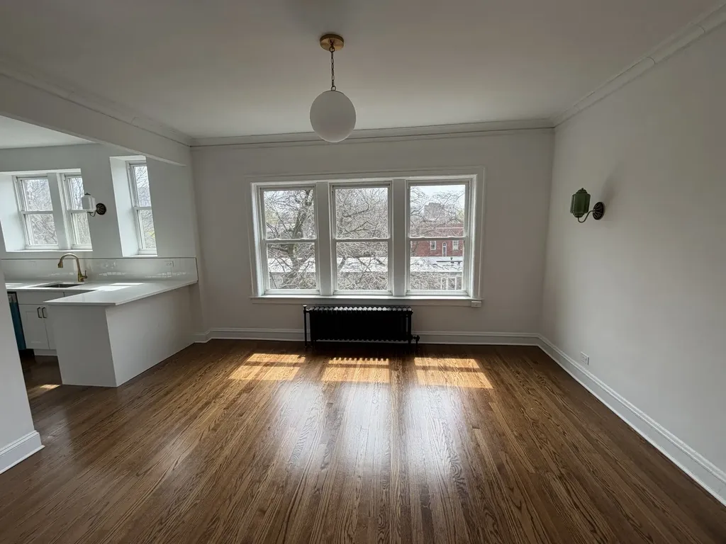 5333 South Dorchester Avenue Chicago IL 60615