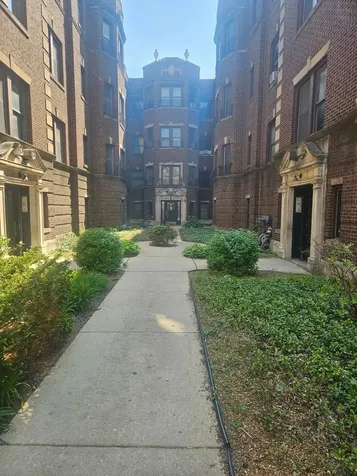 5333 South Dorchester Avenue Chicago IL 60615