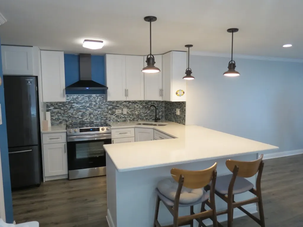 6632 West 64th Place Chicago IL 60638
