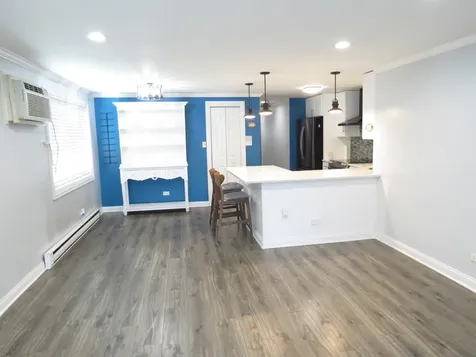 6632 West 64th Place Chicago IL 60638