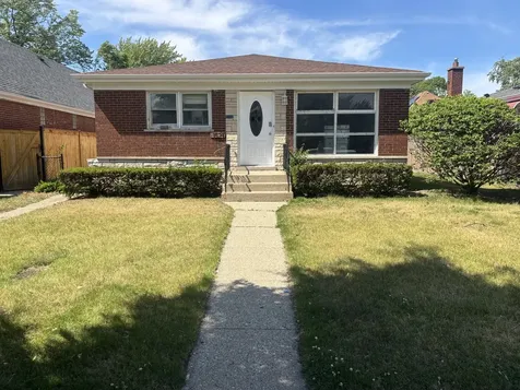 1521 Oakton Street Evanston IL 60202