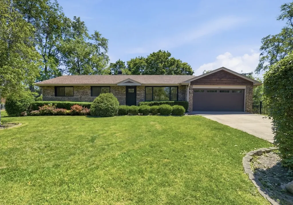 1801 North Iris Drive Palatine IL 60074